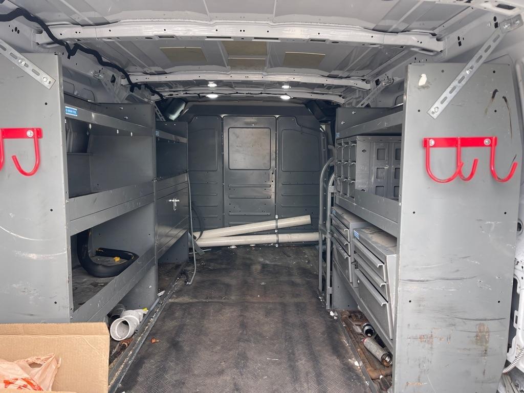 Ford Transit 250 Van Low Roof w/Sliding Pass. 130-in. WB 2021