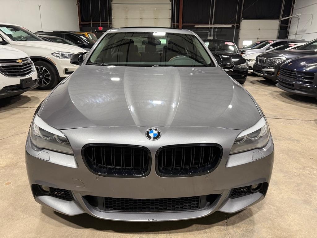 BMW 5-Series 535xi 2011