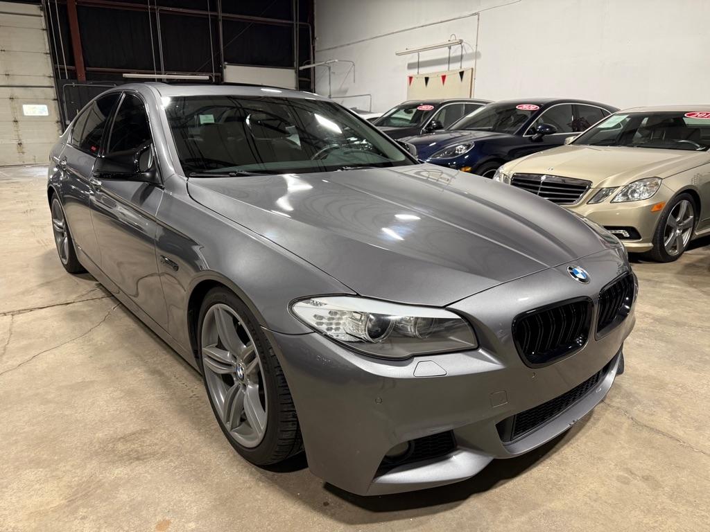 BMW 5-Series 535xi 2011