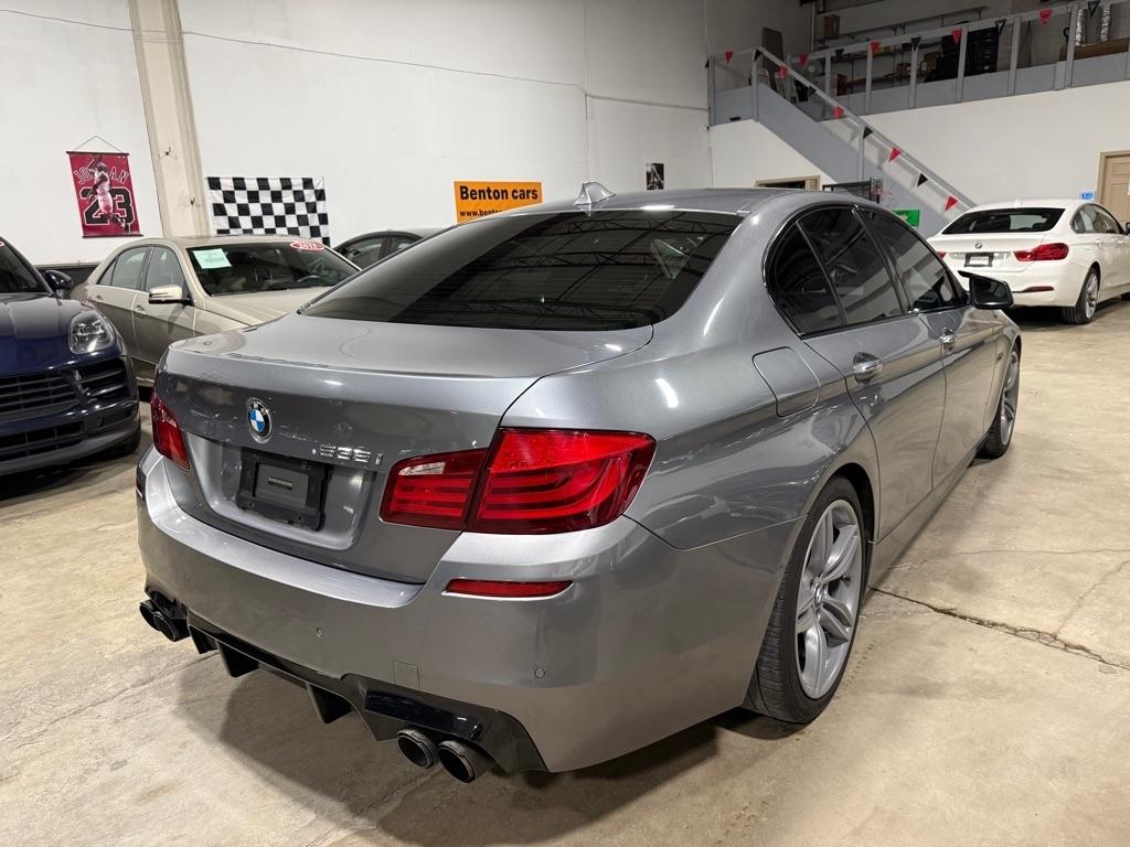 BMW 5-Series 535xi 2011