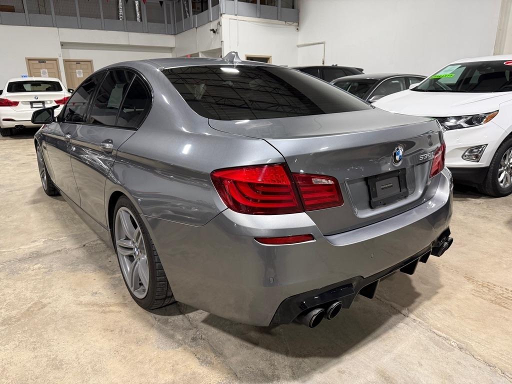 BMW 5-Series 535xi 2011