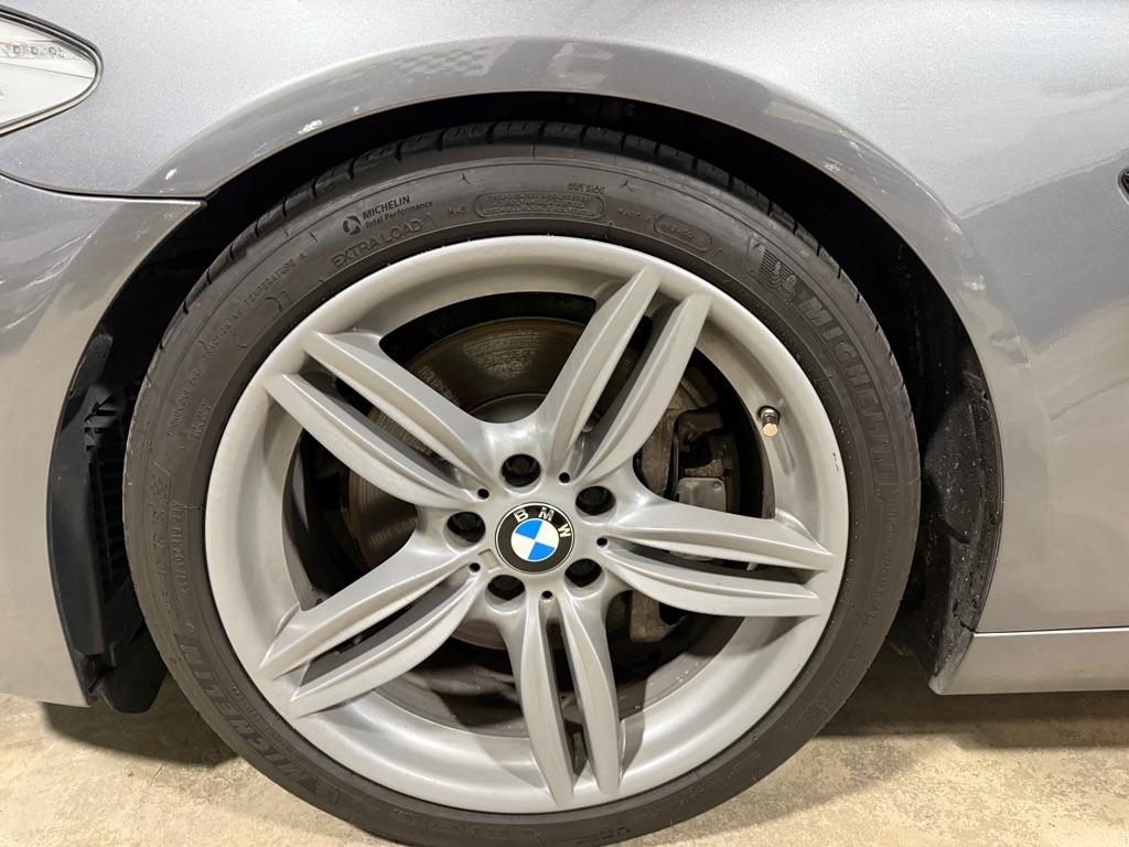 BMW 5-Series 535xi 2011