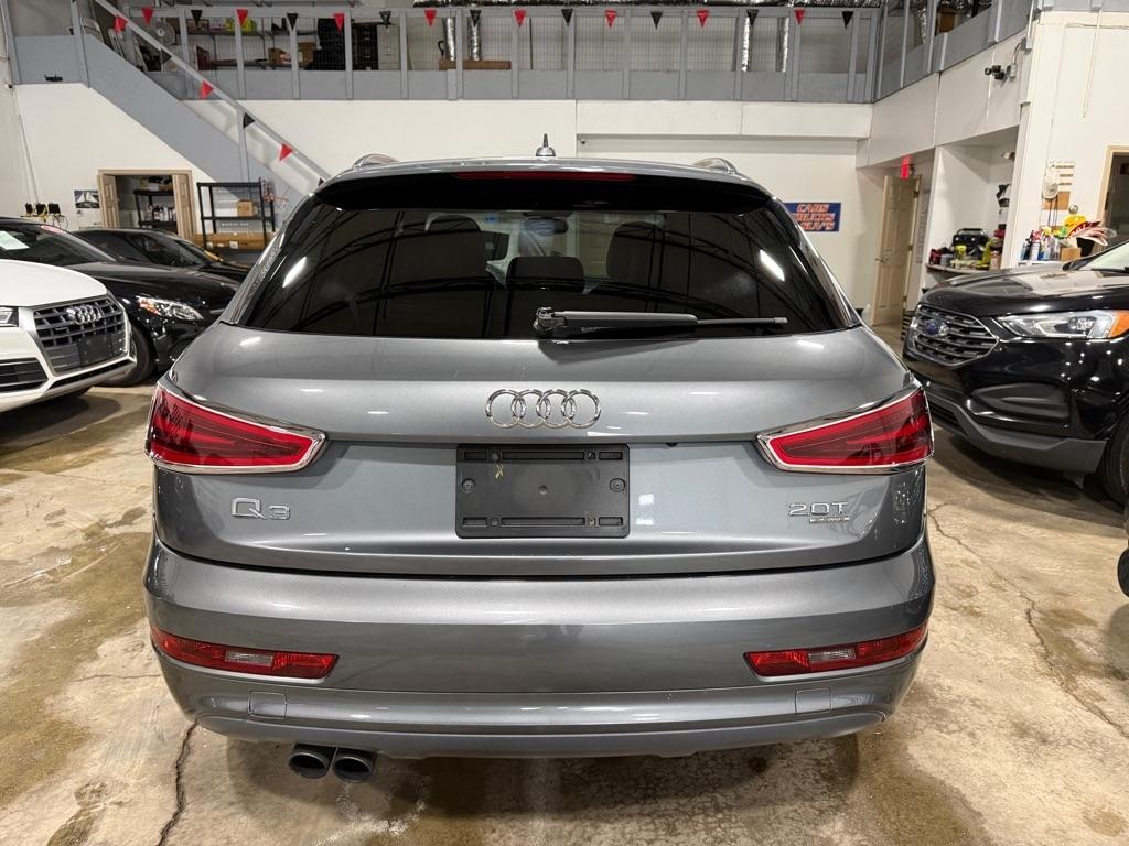 Audi Q3 2.0T quattro Premium Plus 2015