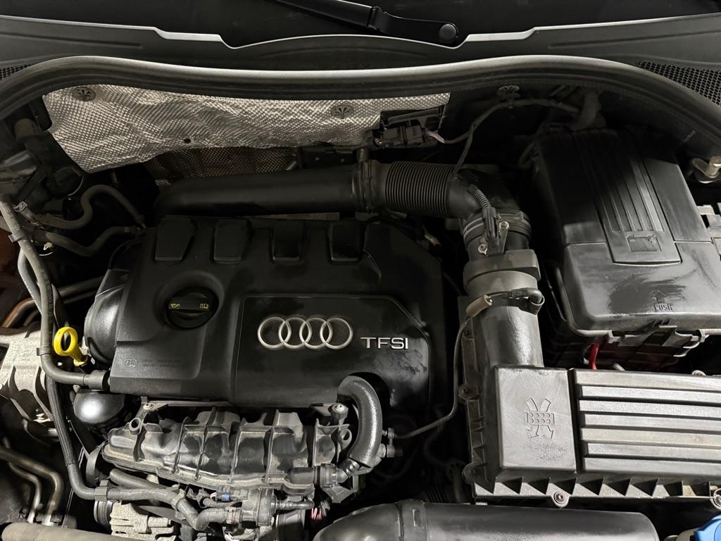 Audi Q3 2.0T quattro Premium Plus 2015