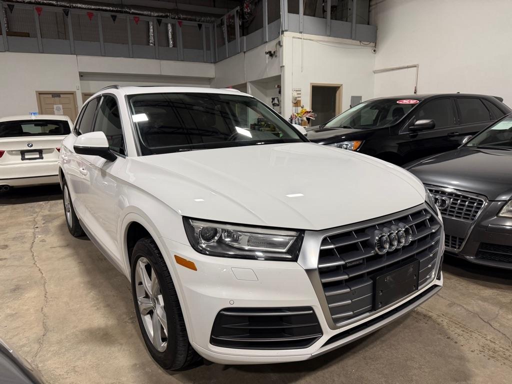 Audi Q5 2.0T Premium quattro 2020