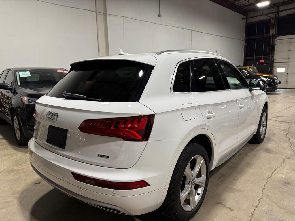 Audi Q5 2.0T Premium quattro 2020