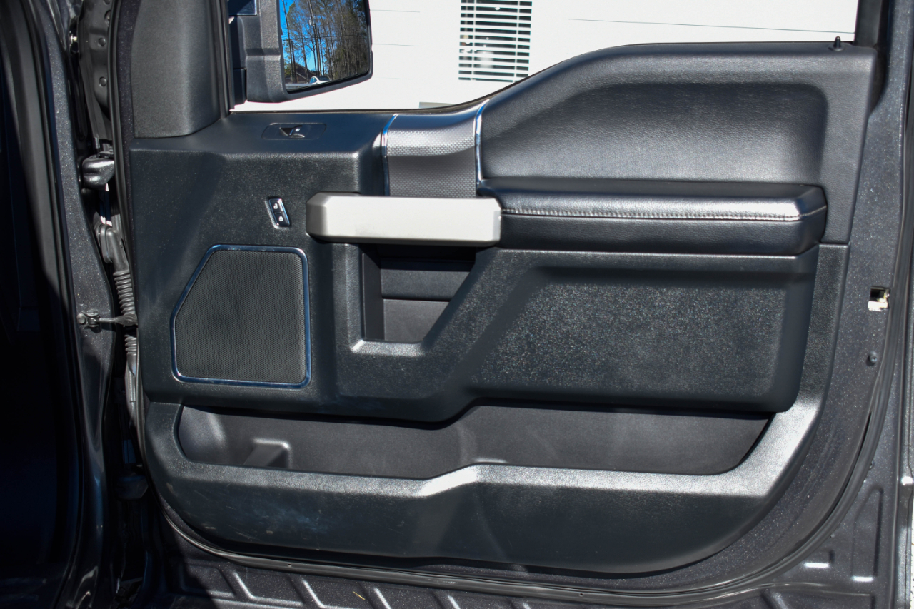 Ford F-150 4WD SuperCrew 157" Lariat 2016