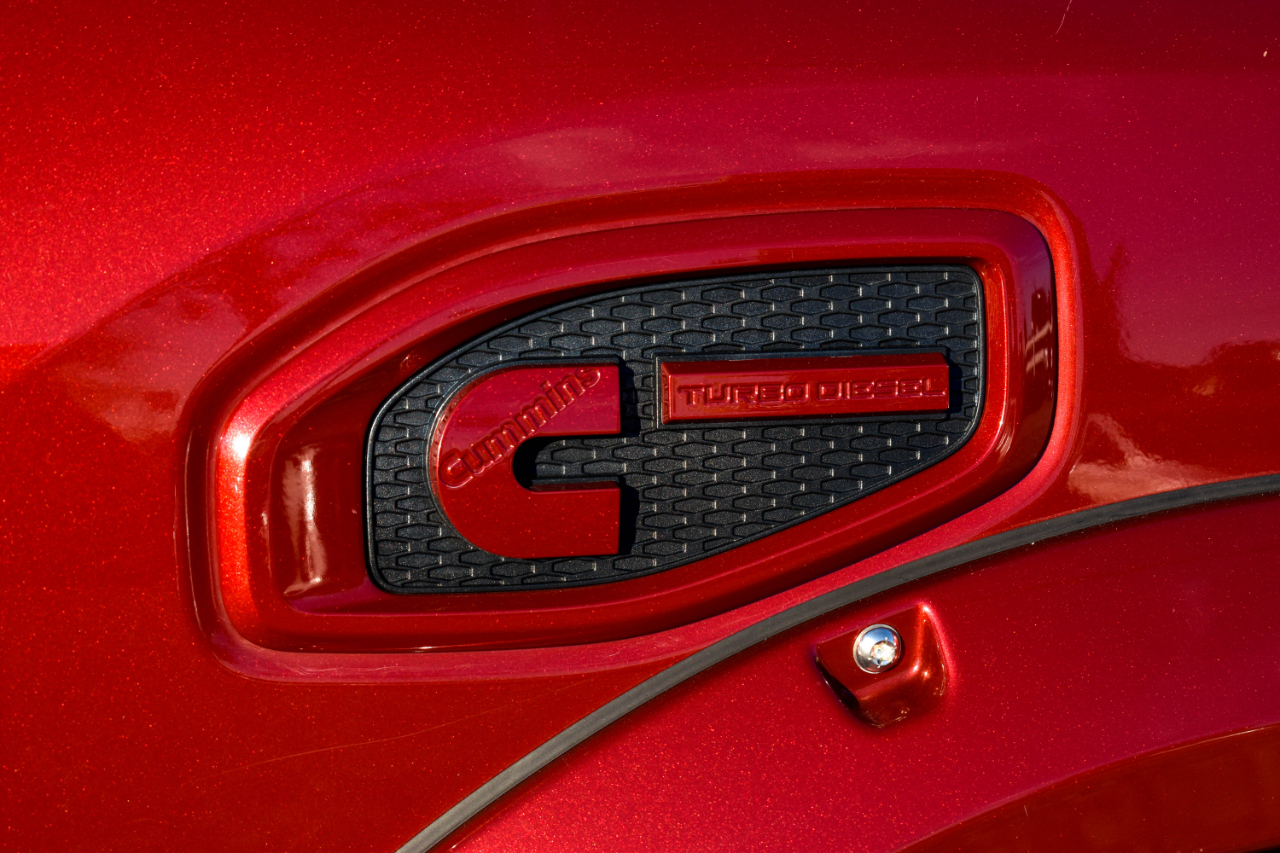 Nissan Titan XD S 4WD Diesel 2017