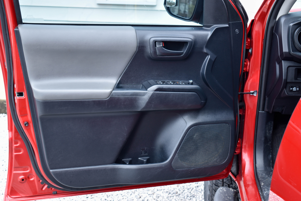 Toyota Tacoma SR5 Double Cab I4 2WD 2018