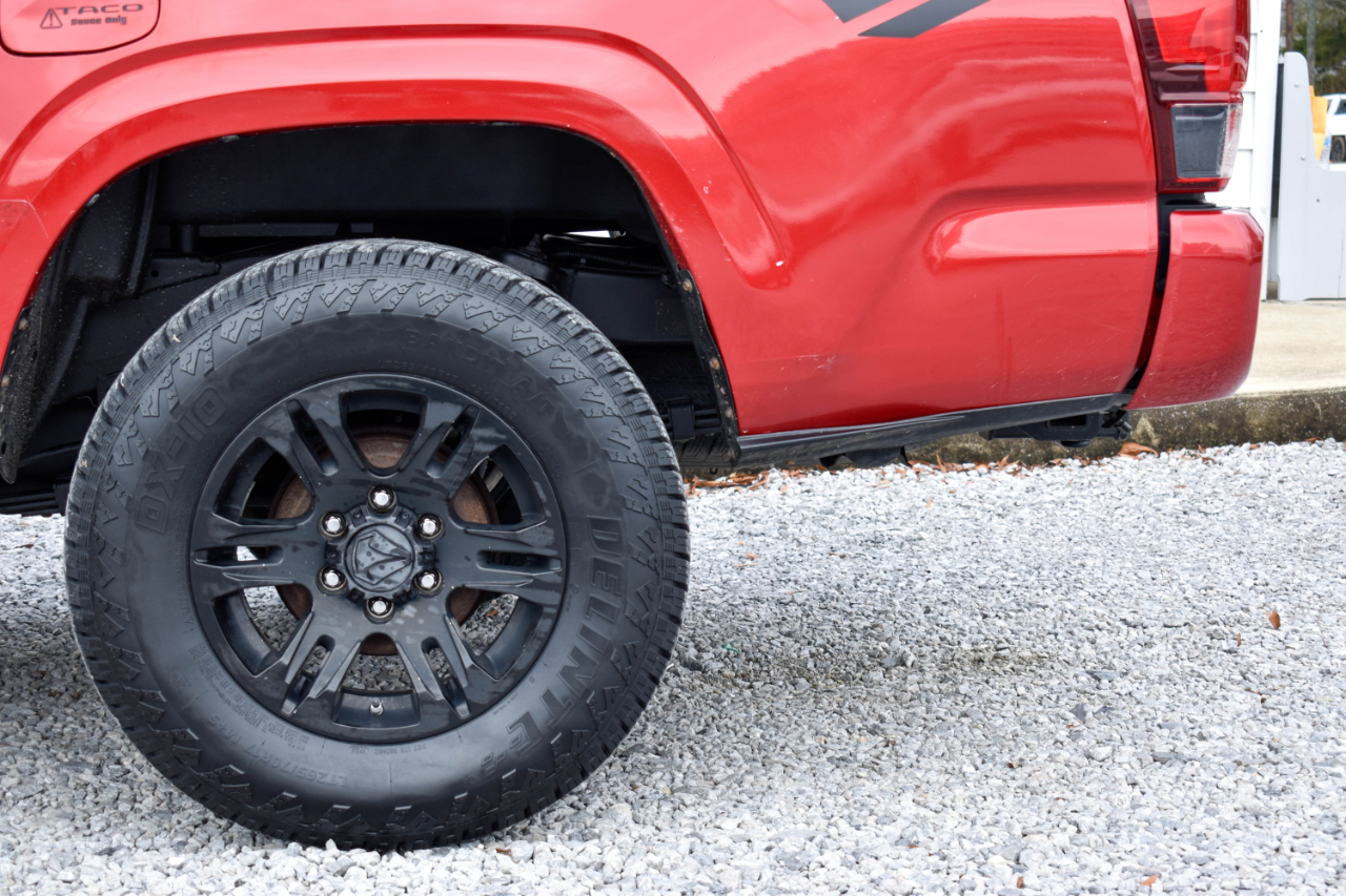 Toyota Tacoma SR5 Double Cab I4 2WD 2018