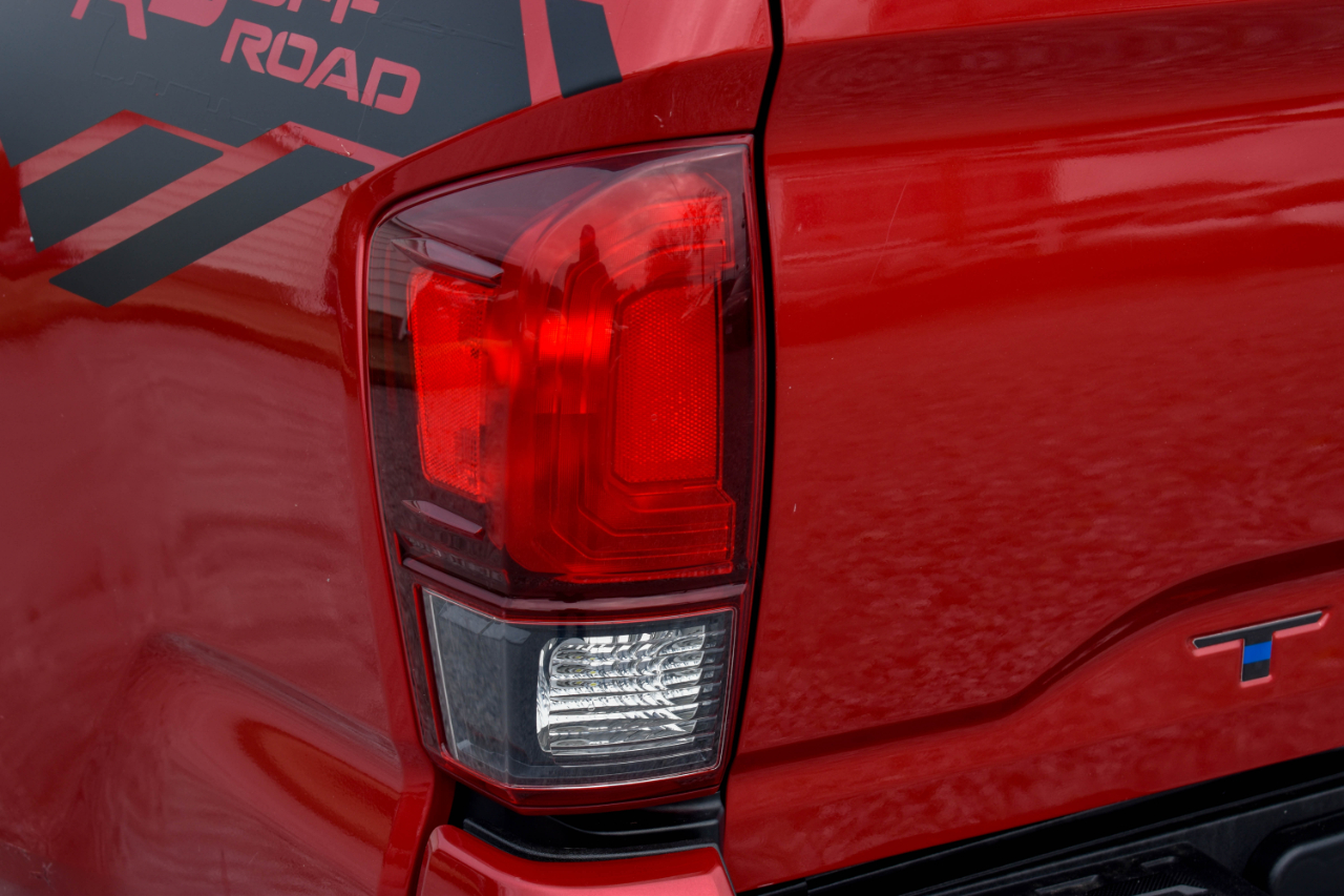 Toyota Tacoma SR5 Double Cab I4 2WD 2018