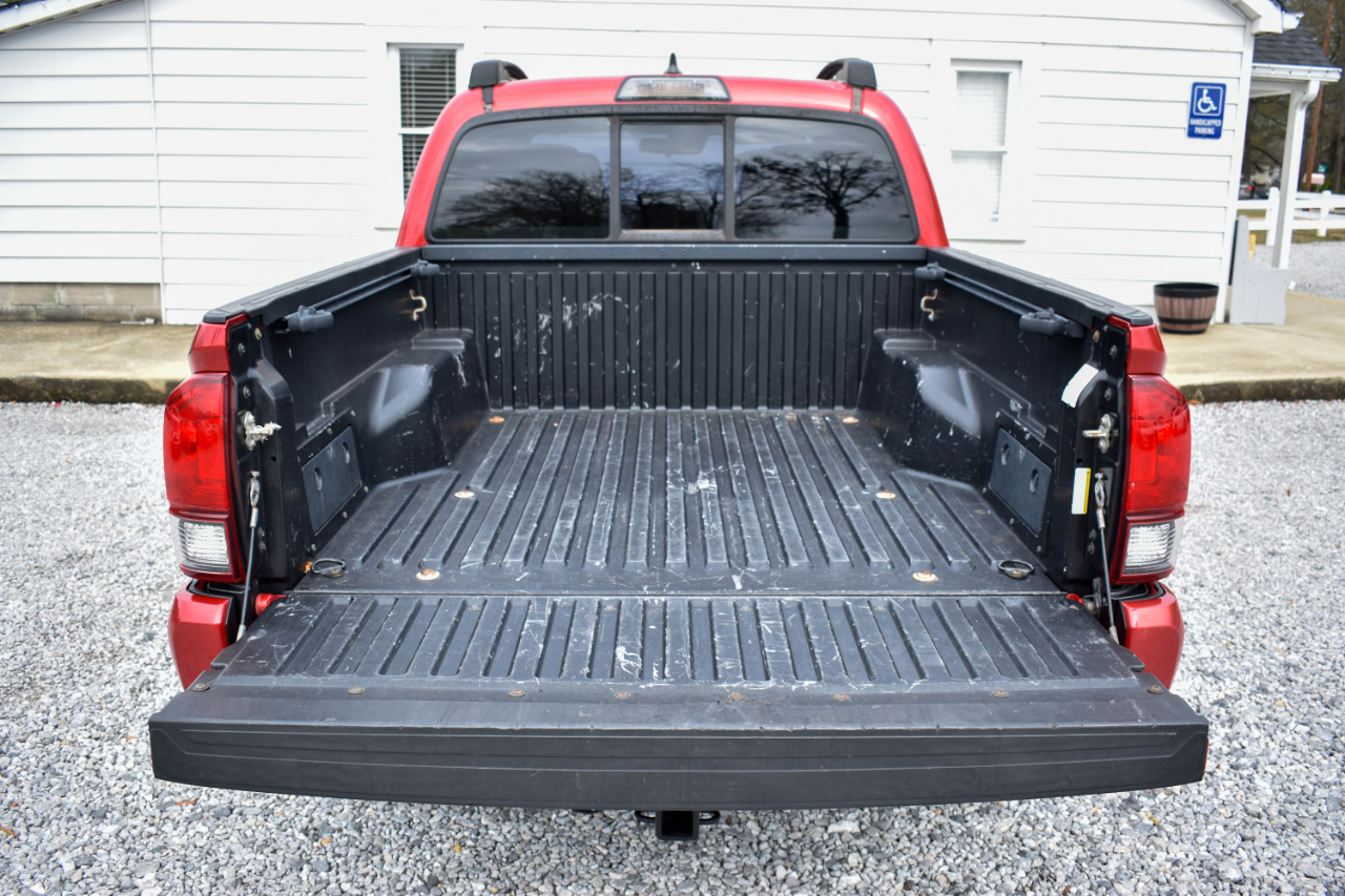 Toyota Tacoma SR5 Double Cab I4 2WD 2018