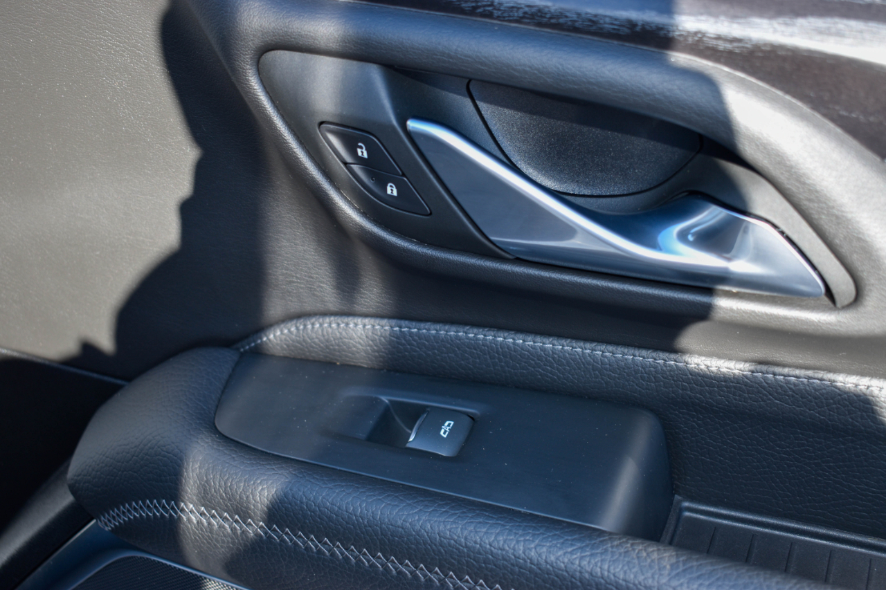 GMC Yukon XL Denali 4WD 2021