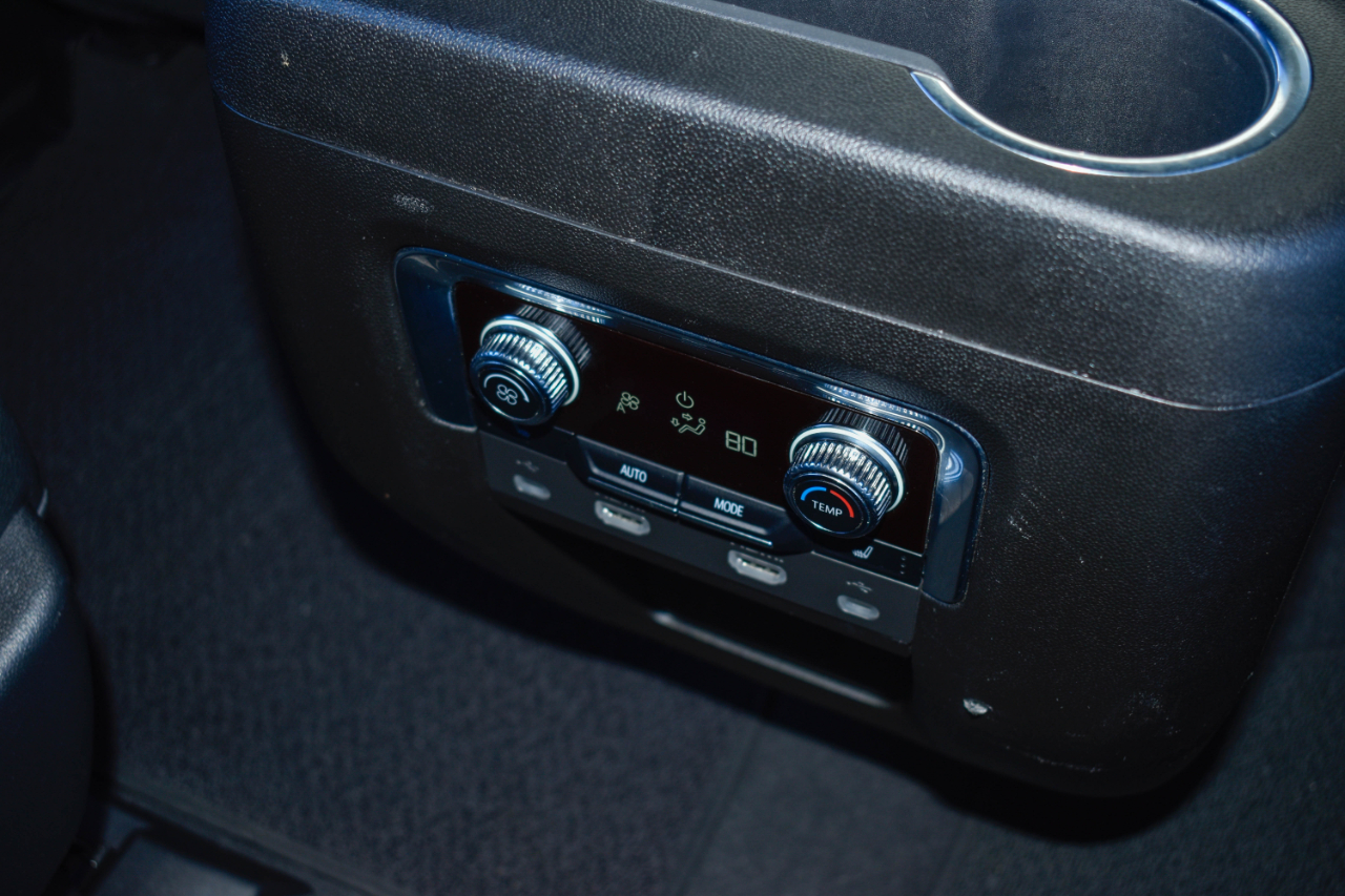 GMC Yukon XL Denali 4WD 2021