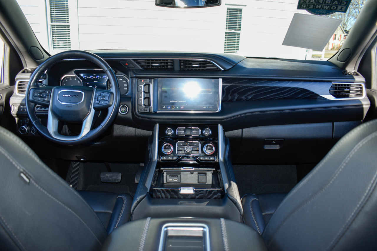 GMC Yukon XL Denali 4WD 2021