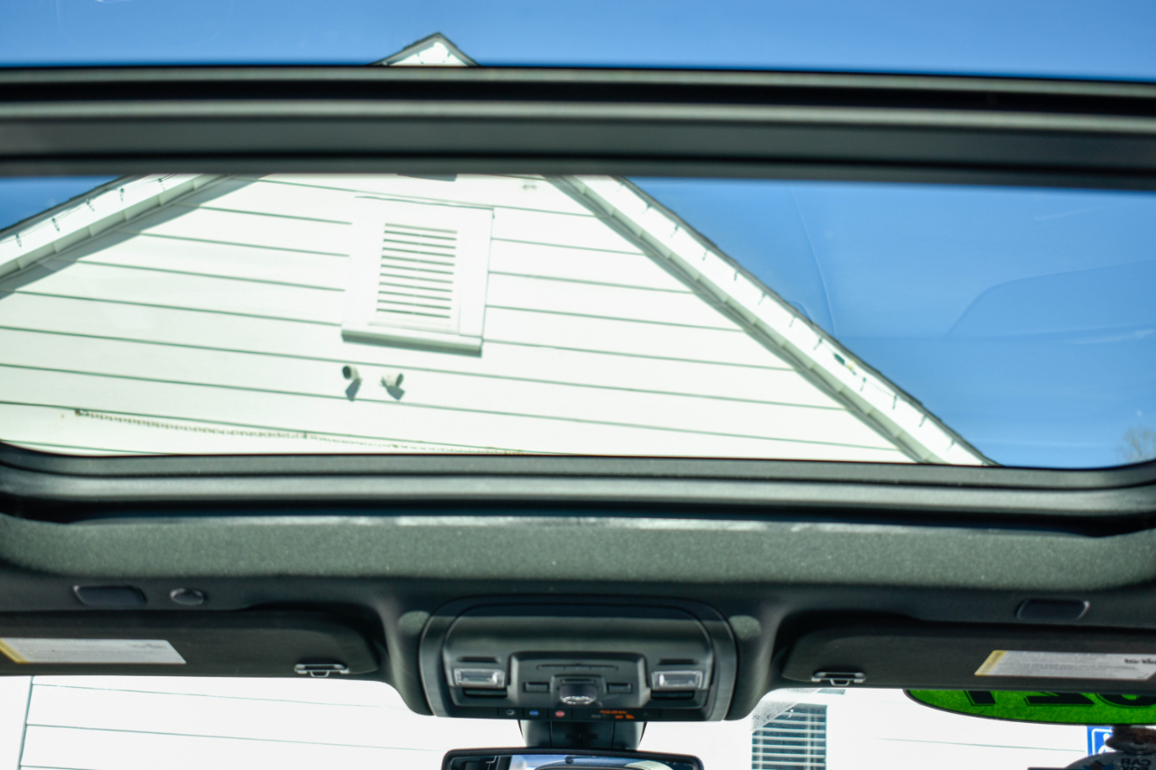 GMC Yukon XL Denali 4WD 2021