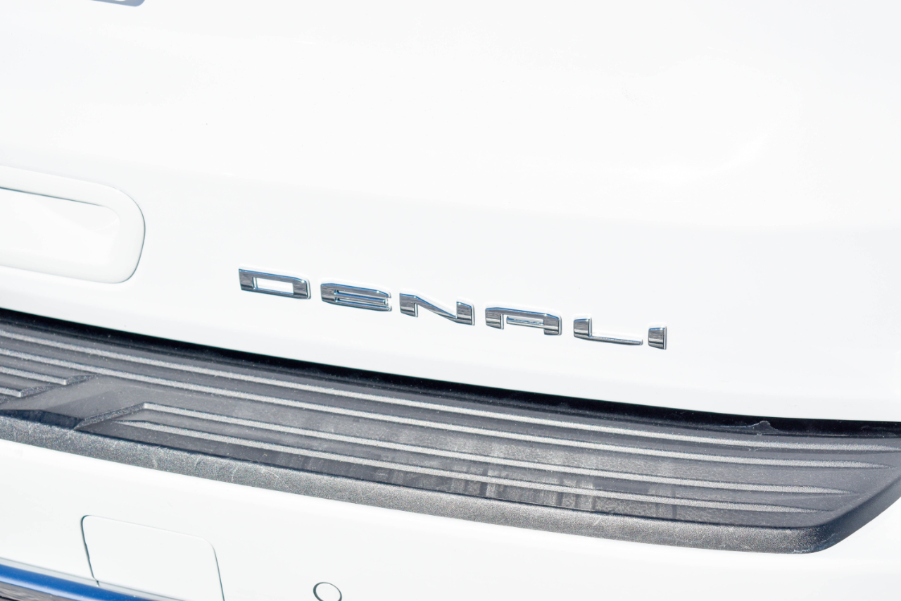 GMC Yukon XL Denali 4WD 2021