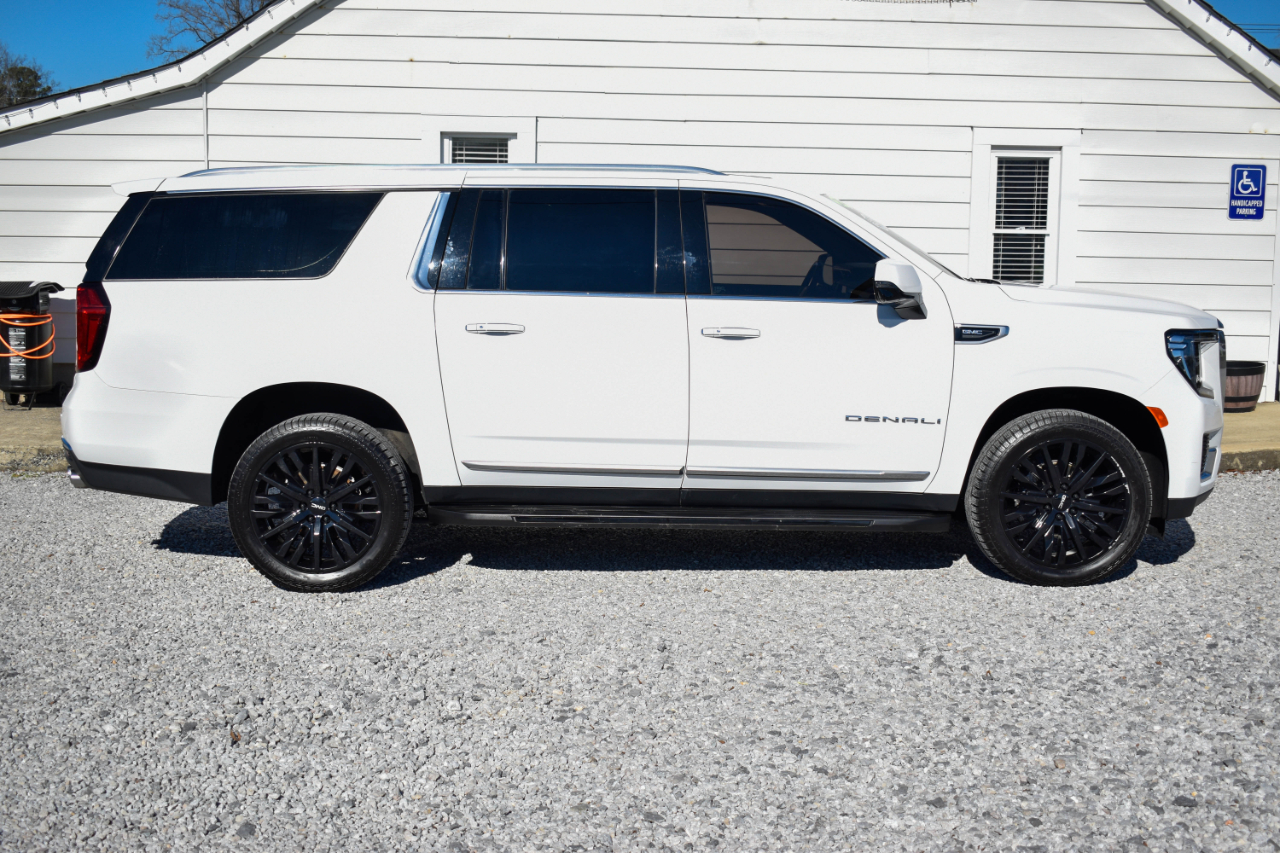 GMC Yukon XL Denali 4WD 2021