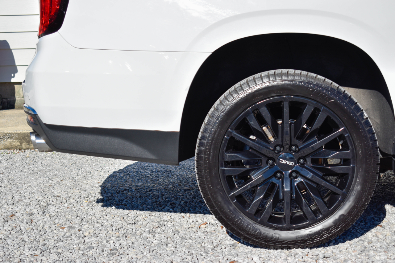 GMC Yukon XL Denali 4WD 2021