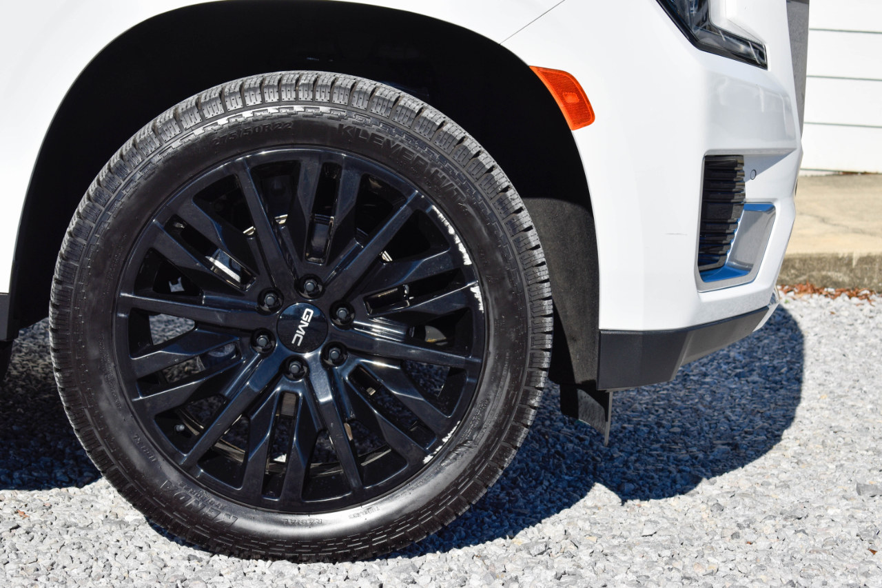 GMC Yukon XL Denali 4WD 2021