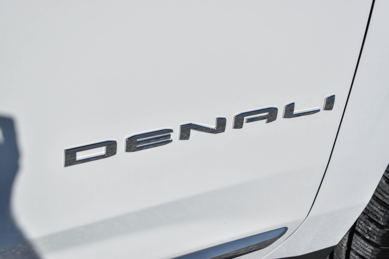 GMC Yukon XL Denali 4WD 2021