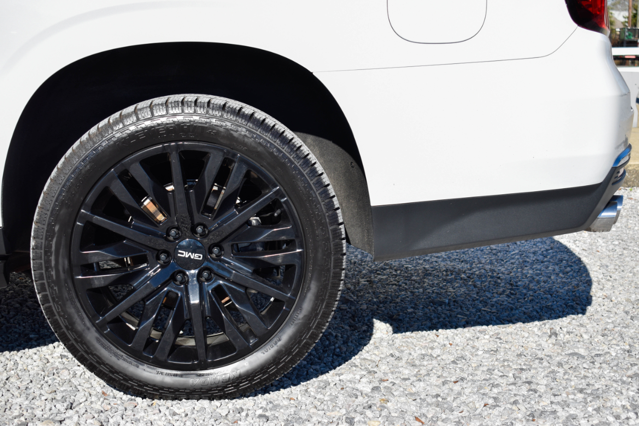 GMC Yukon XL Denali 4WD 2021