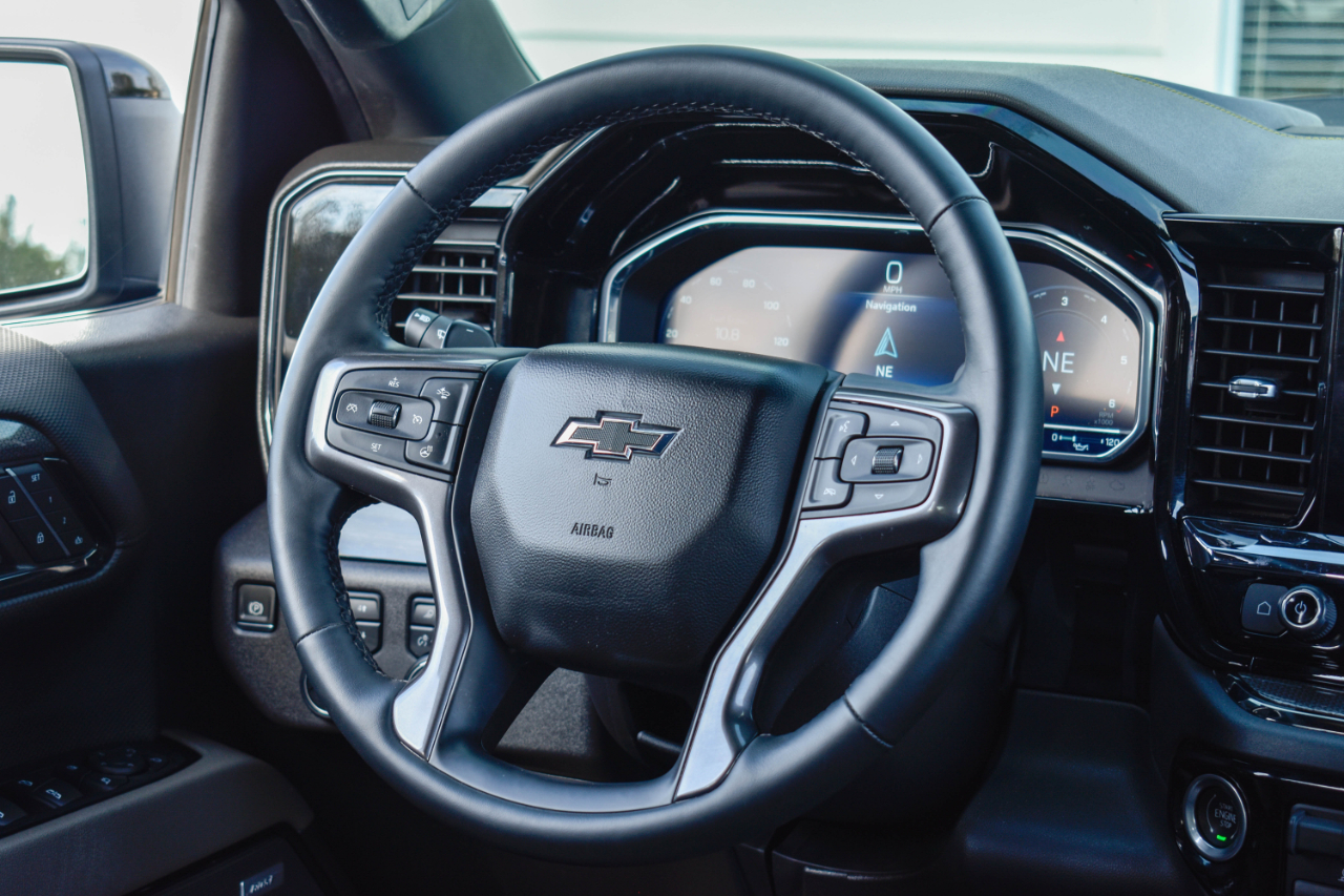 Chevrolet Silverado 1500 ZR2 Crew Cab 4WD 2023