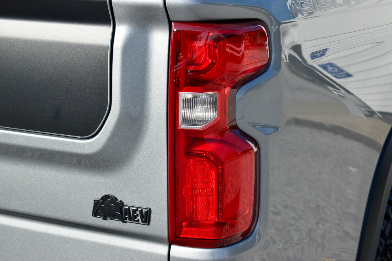 Chevrolet Silverado 1500 ZR2 Crew Cab 4WD 2023