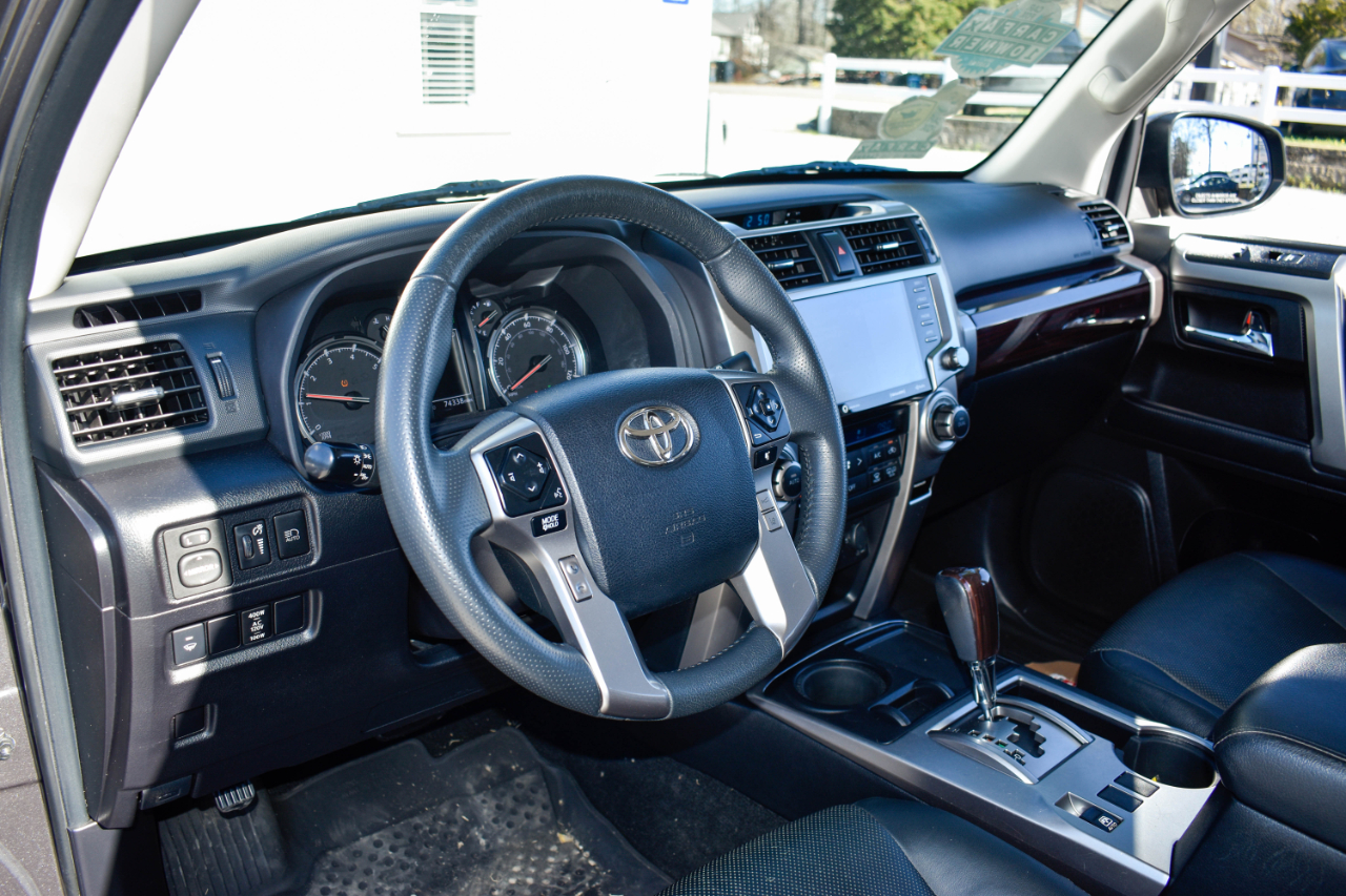 Toyota 4Runner Limited 2WD 2021