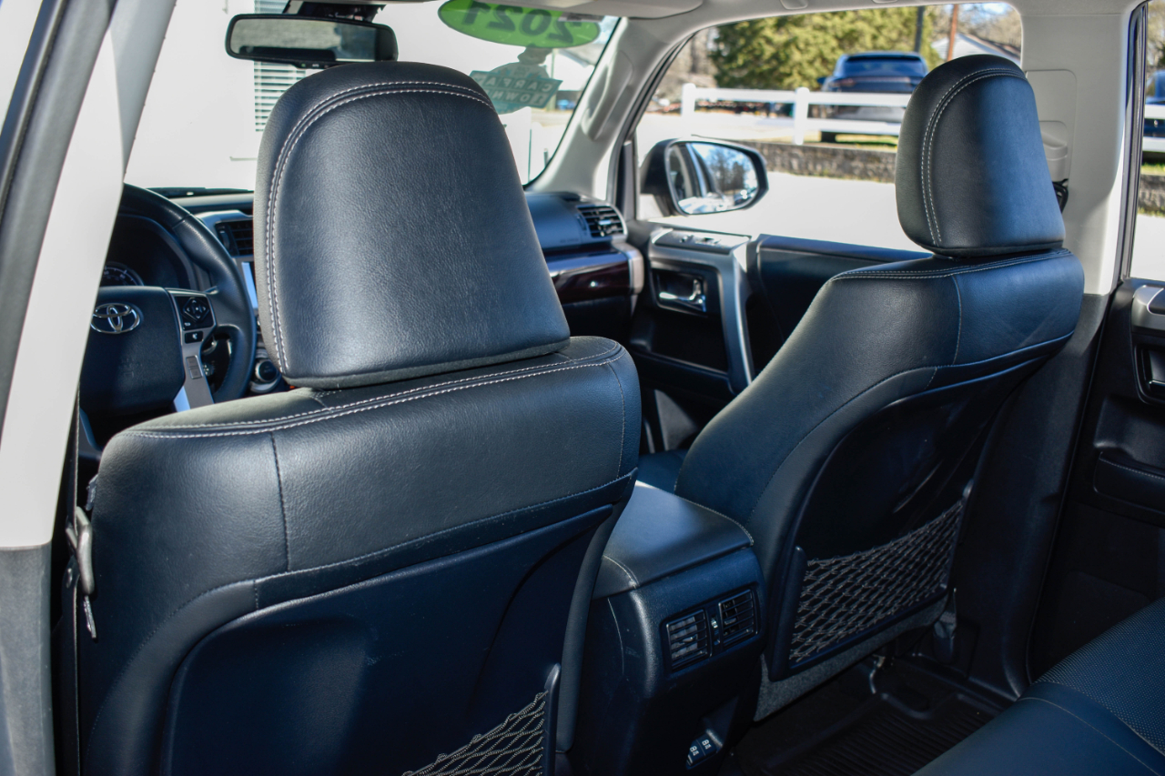 Toyota 4Runner Limited 2WD 2021