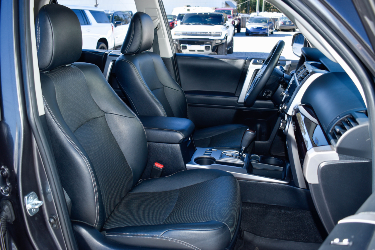 Toyota 4Runner Limited 2WD 2021