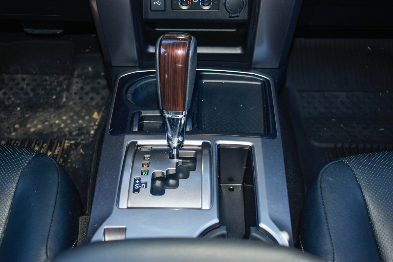 Toyota 4Runner Limited 2WD 2021