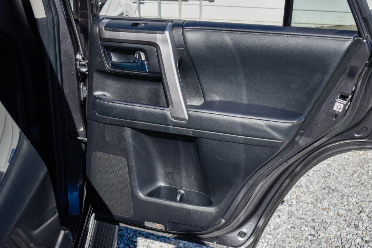 Toyota 4Runner Limited 2WD 2021