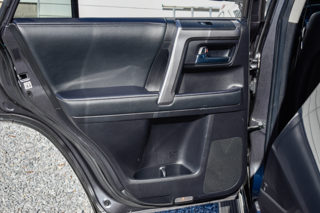 Toyota 4Runner Limited 2WD 2021