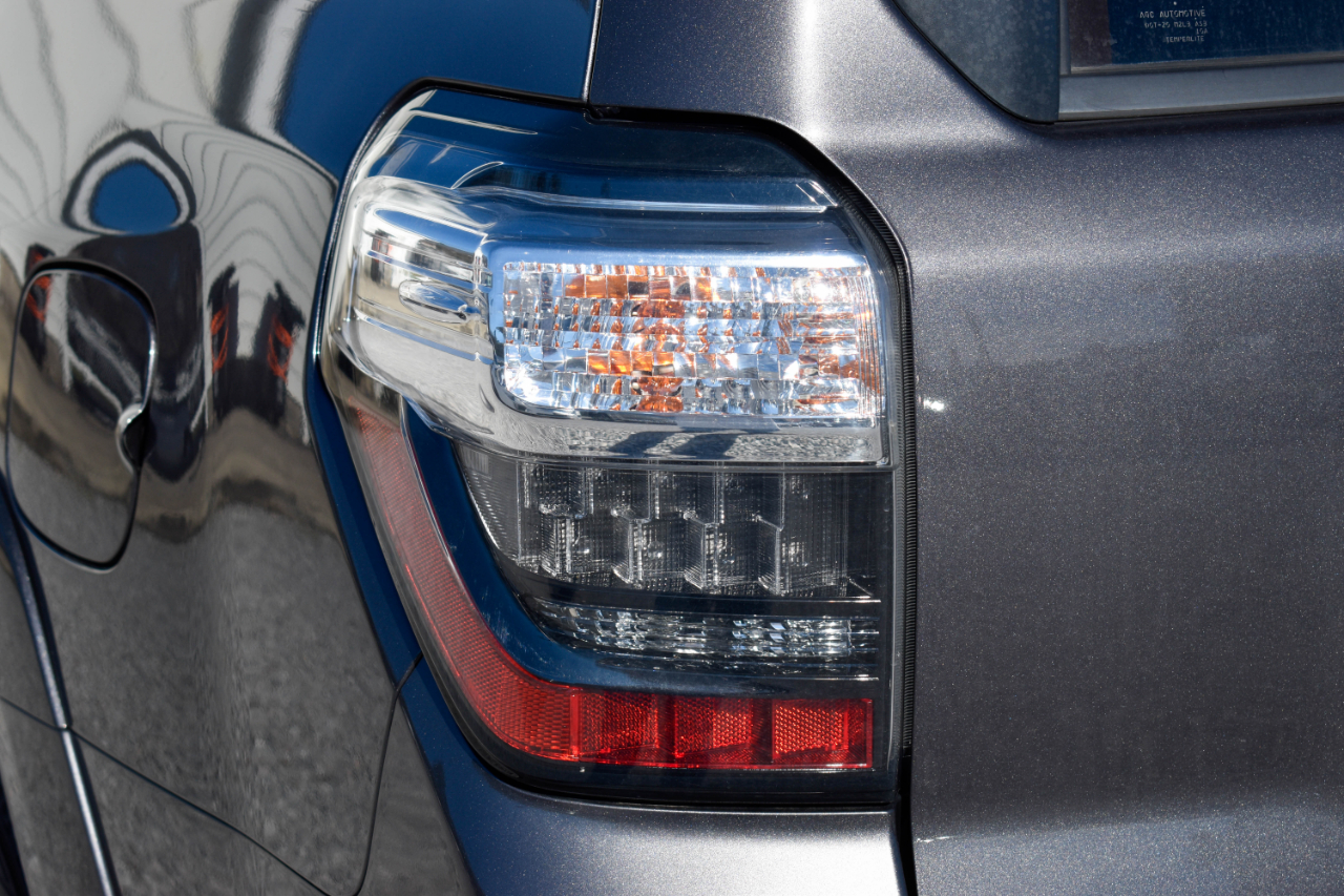 Toyota 4Runner Limited 2WD 2021