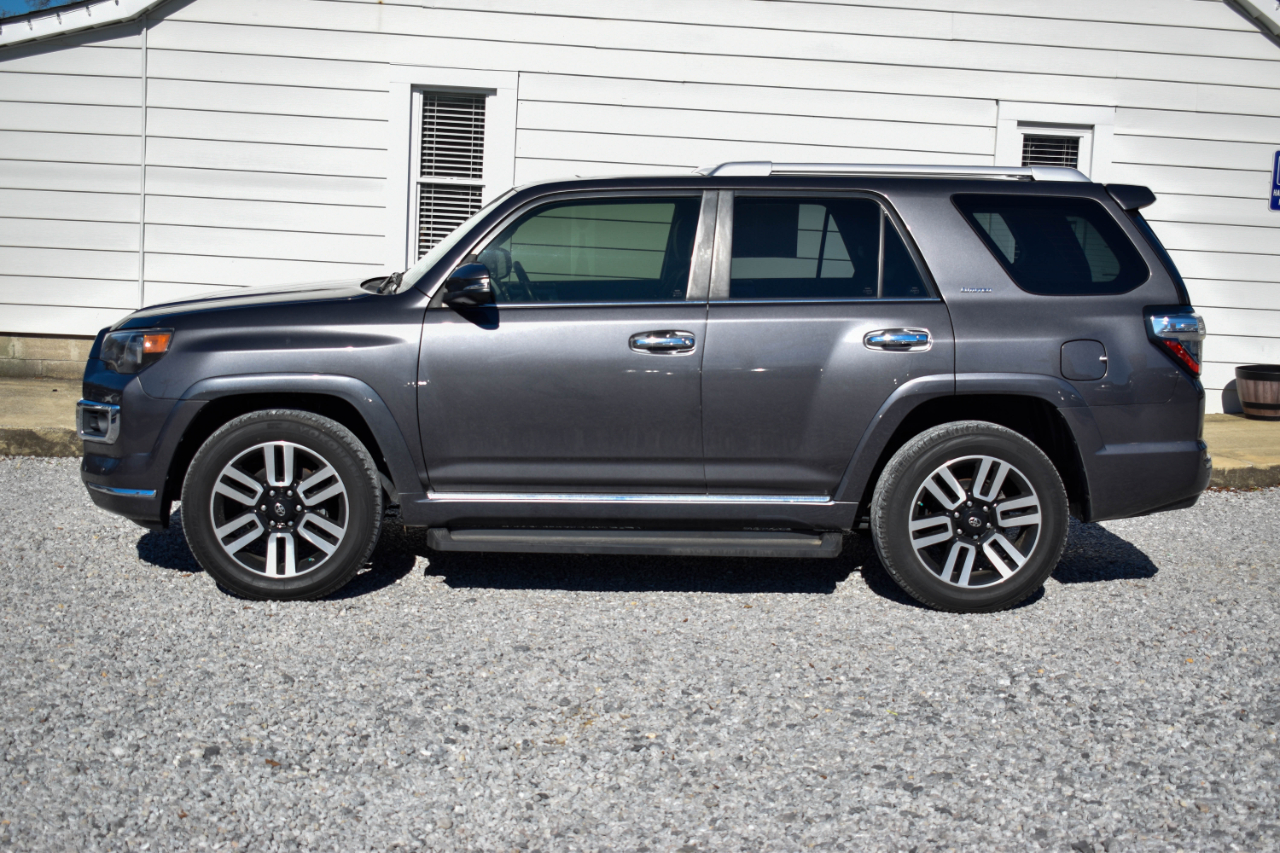 Toyota 4Runner Limited 2WD 2021
