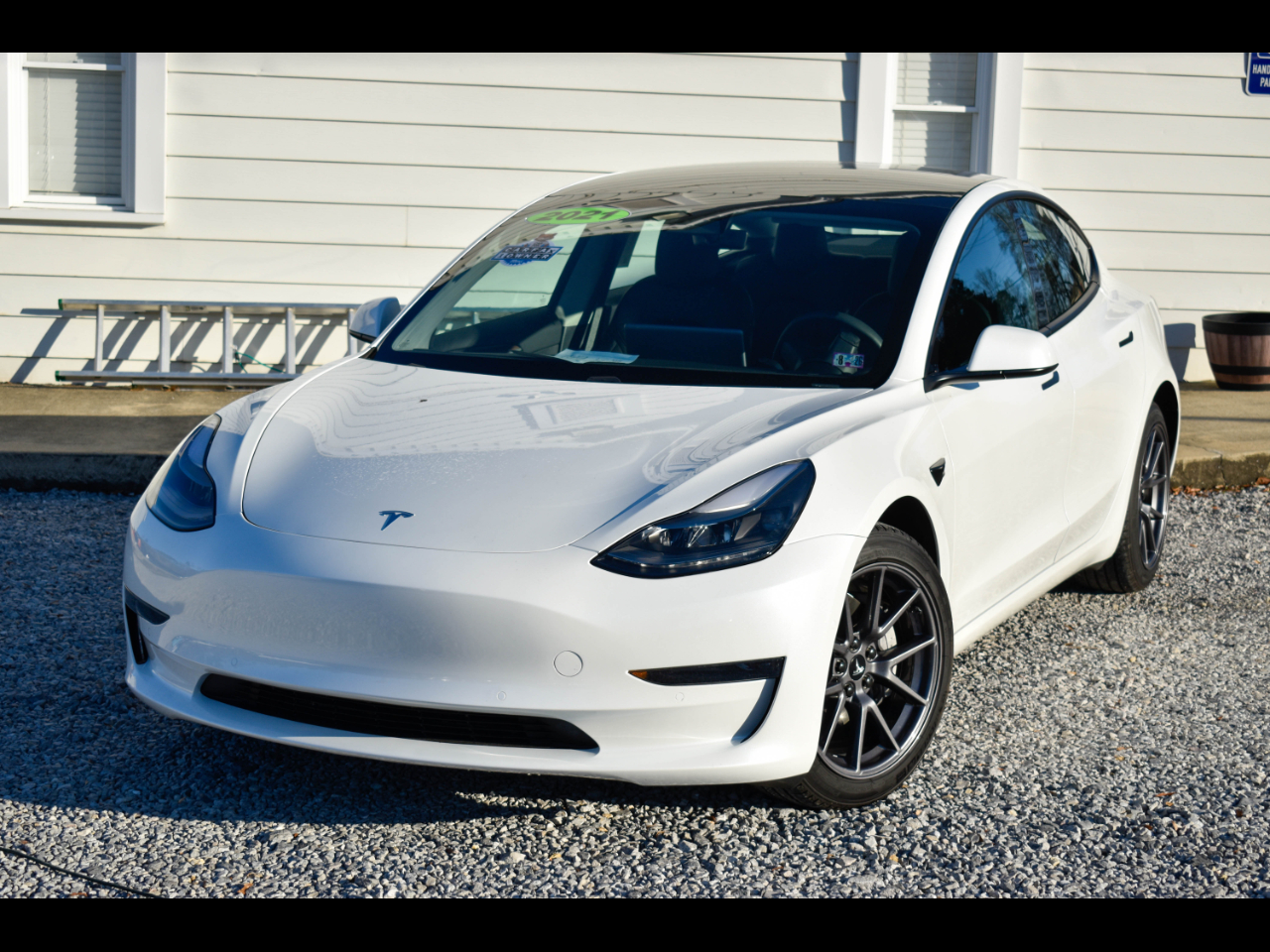 2021 Tesla Model 3 Standard Range Plus