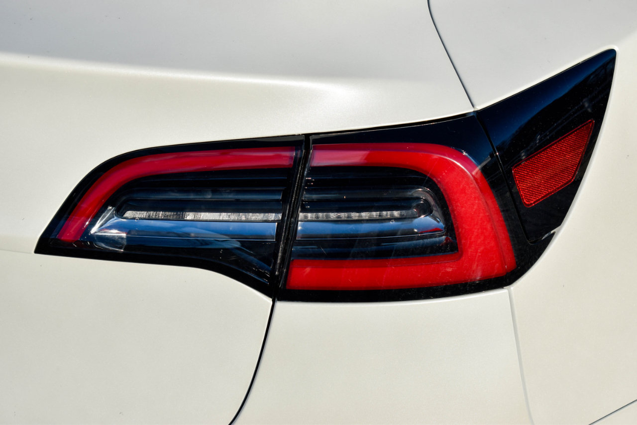 Tesla Model 3 Standard Range Plus 2021