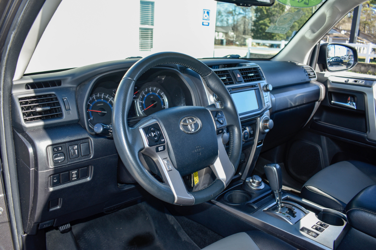 Toyota 4Runner SR5 4WD 2018