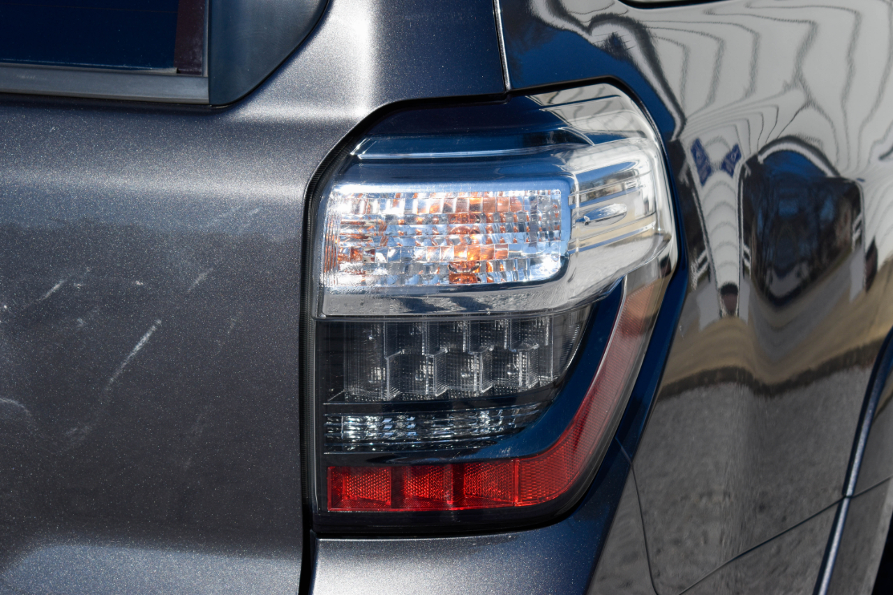 Toyota 4Runner SR5 4WD 2018