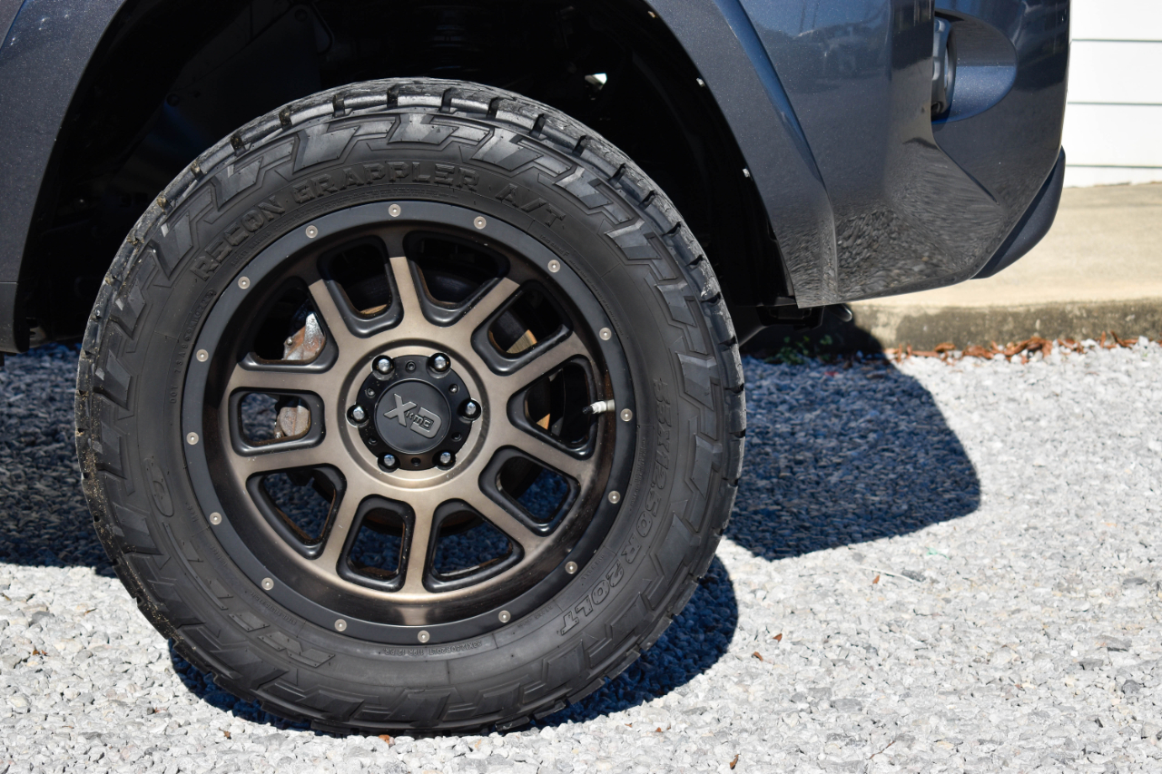 Toyota 4Runner SR5 4WD 2018