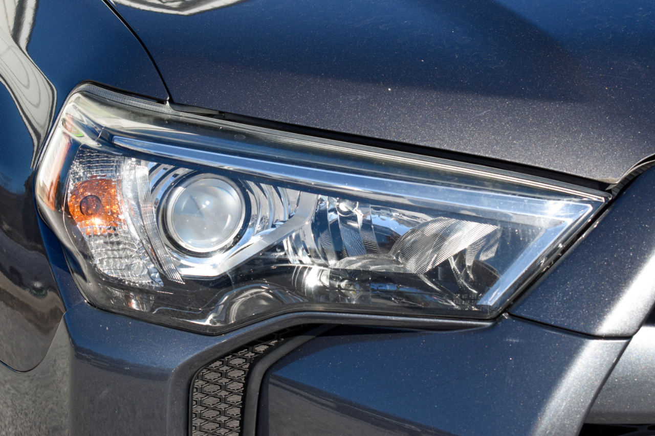 Toyota 4Runner SR5 4WD 2018