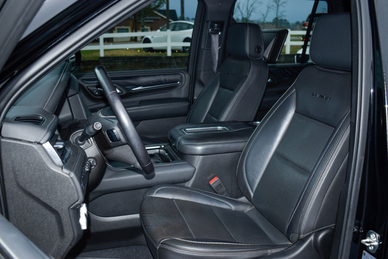 2021 GMC Yukon Denali's photo