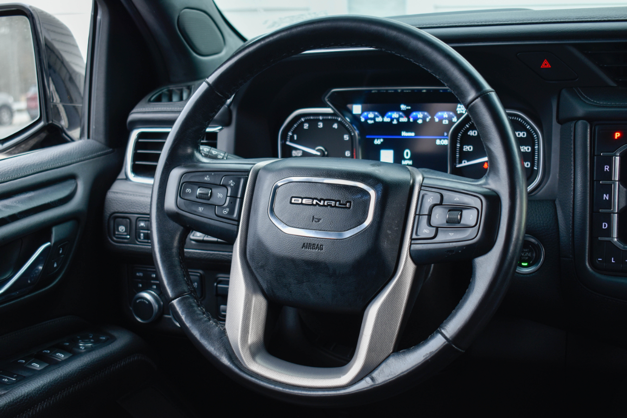 GMC Yukon Denali 4WD 2021