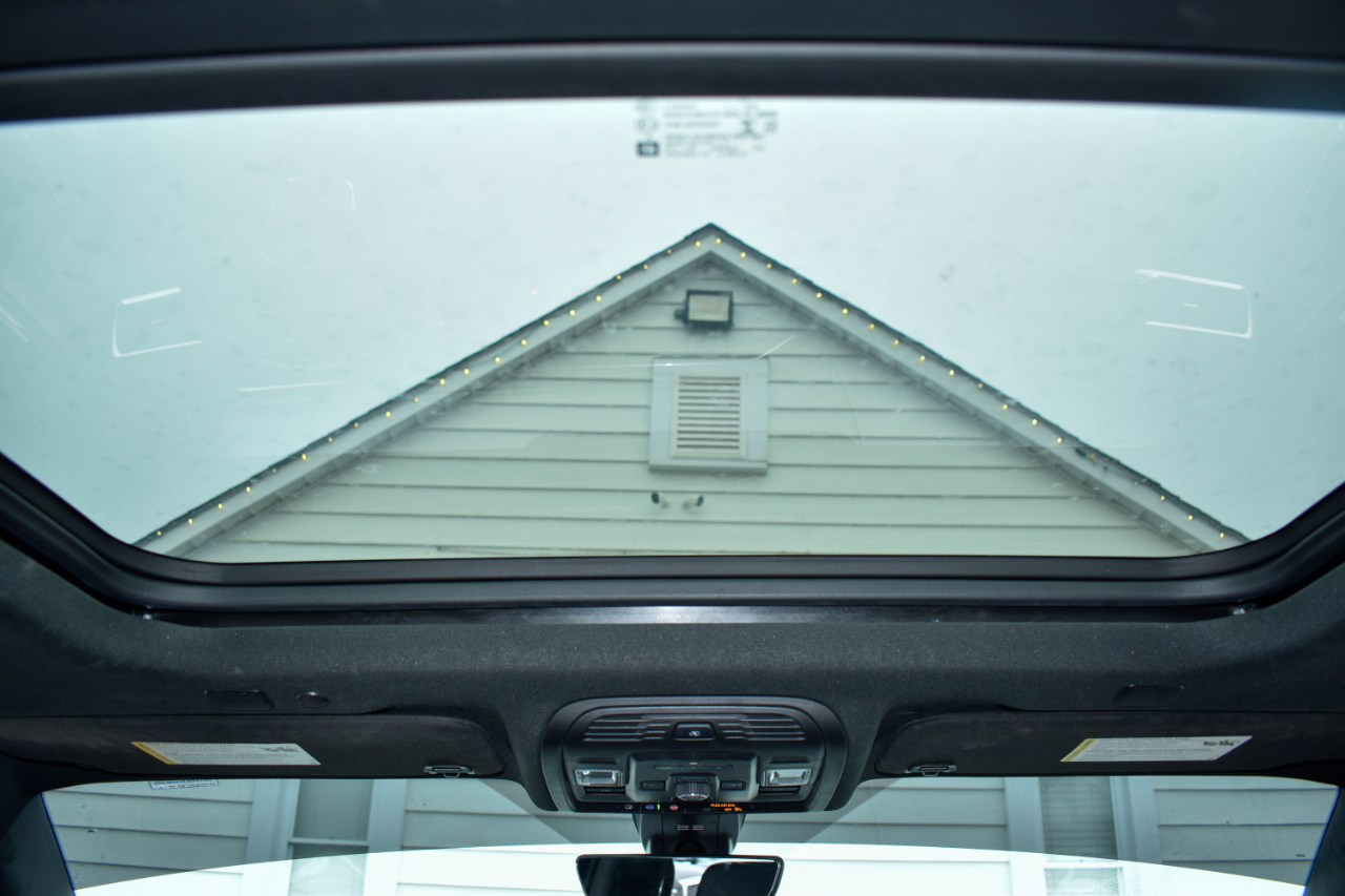 GMC Yukon Denali 4WD 2021