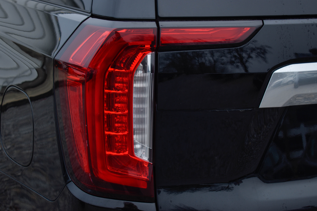 GMC Yukon Denali 4WD 2021