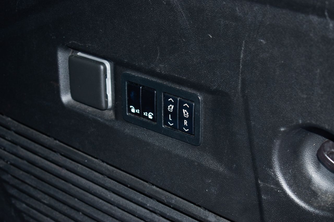 GMC Yukon Denali 4WD 2021