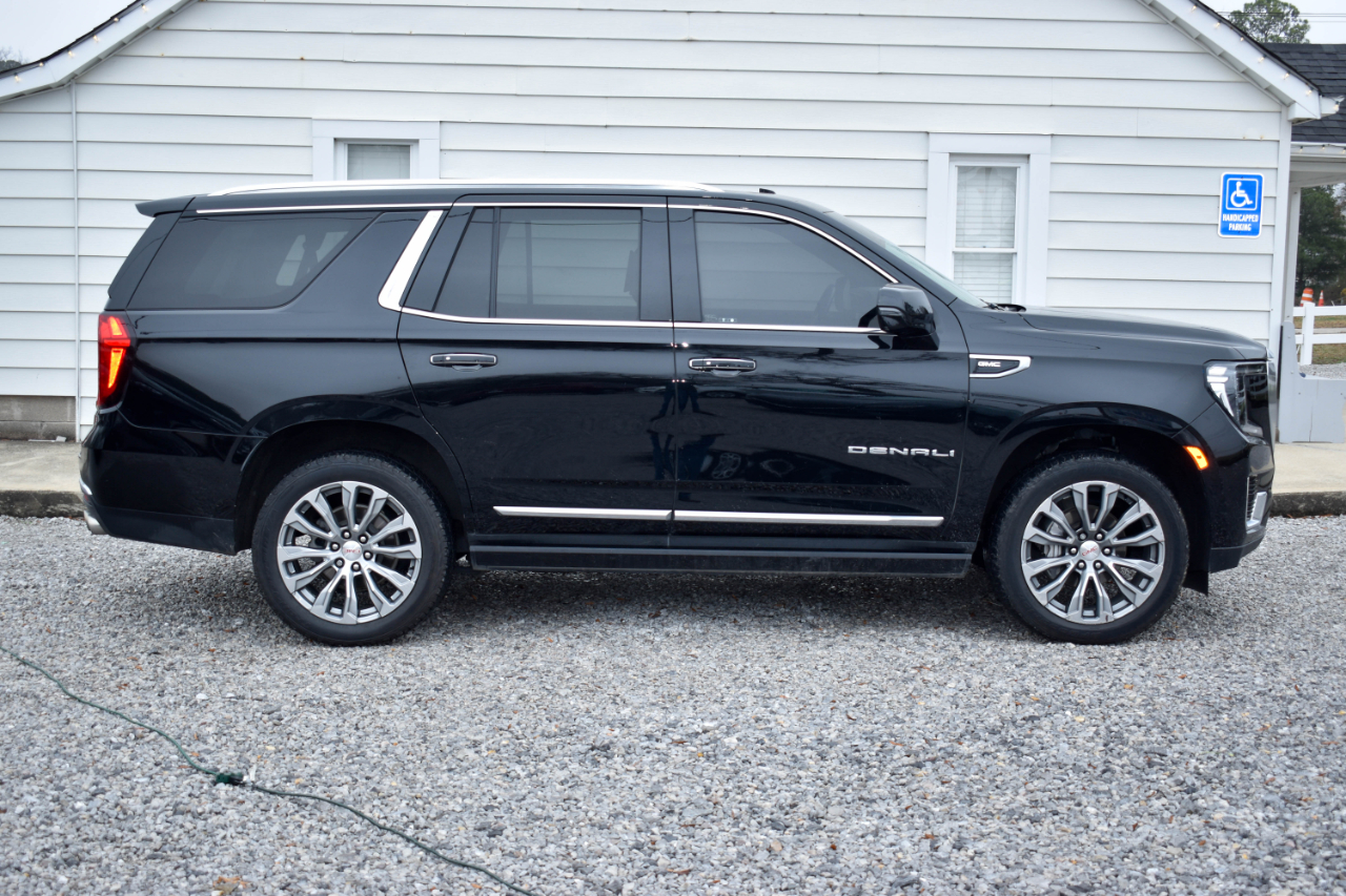 GMC Yukon Denali 4WD 2021