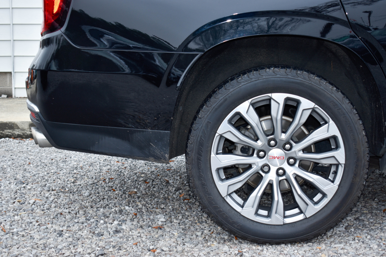 GMC Yukon Denali 4WD 2021