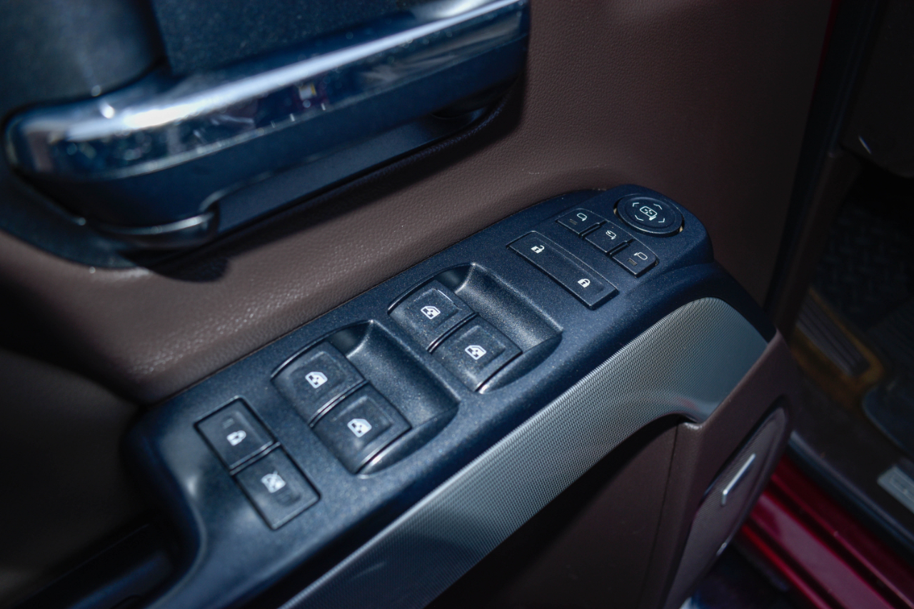 Chevrolet Silverado 2500HD LTZ Crew Cab 4WD 2016